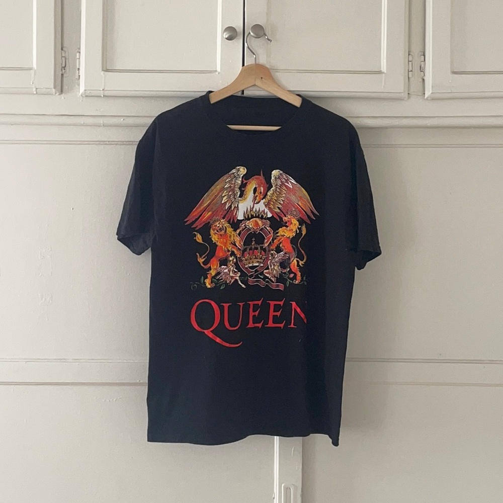 QUEEN band tshirt